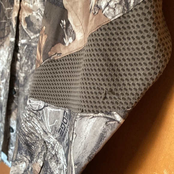 Ladies Magellan Outdoors Realtree Camo Shirt - Picture 8 of 8